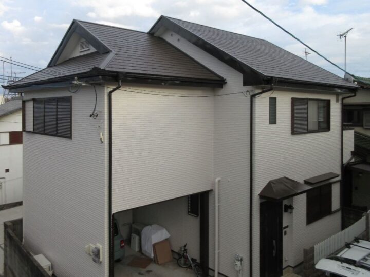【和歌山市】　Ａ様邸<br>『引き締まったブラウンの屋根にベージュの外壁をまとった高級感あふれる外観に…✧₊°』