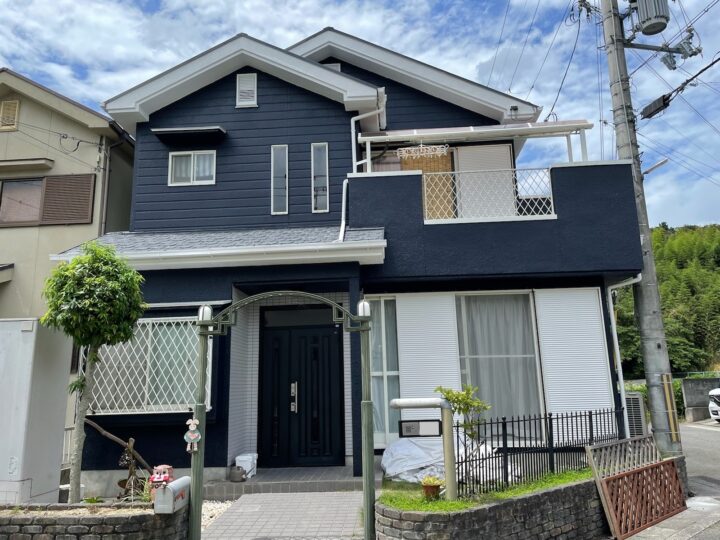 【岩出市】H様邸の塗り替えリフォーム事例をご紹介 <br>累計口コミ数 120件超えの外壁塗装・屋根塗装・雨漏り専門店<br>【外壁塗装 屋根塗装 和歌山市 エースペイント】 ✨