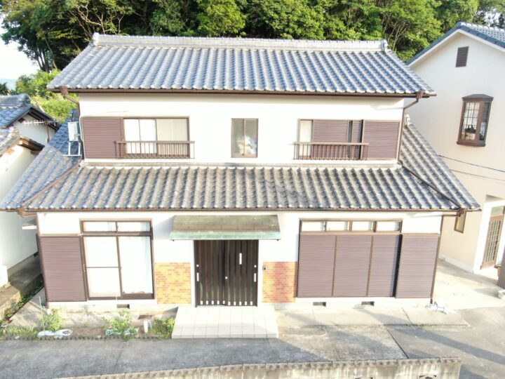 【紀の川市】　H様邸<br>『ブラウンの付帯部が際立つグレージュの外壁で穏やかで素敵な仕上がりに…✧₊°』