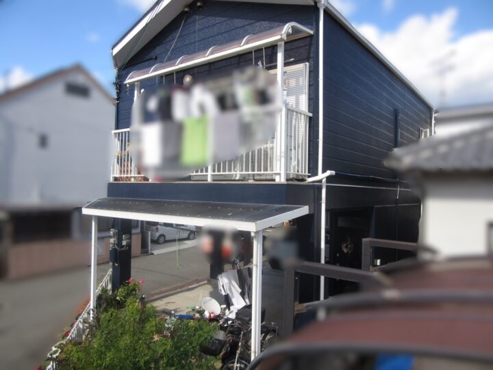 【和歌山市】T様邸<br>『ネイビーブルーのワントーンで統一された外壁とブラックの屋根で、清潔感が溢れつつ落ち着きのある仕上がりに…✧₊°』