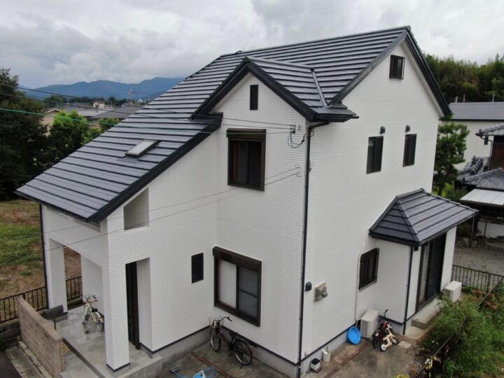 【有田郡】　O様邸<br>『パールグレーの外壁にダークグレーの屋根がシックで上品な仕上がりに…✧₊°』ウルトラTOP塗布
