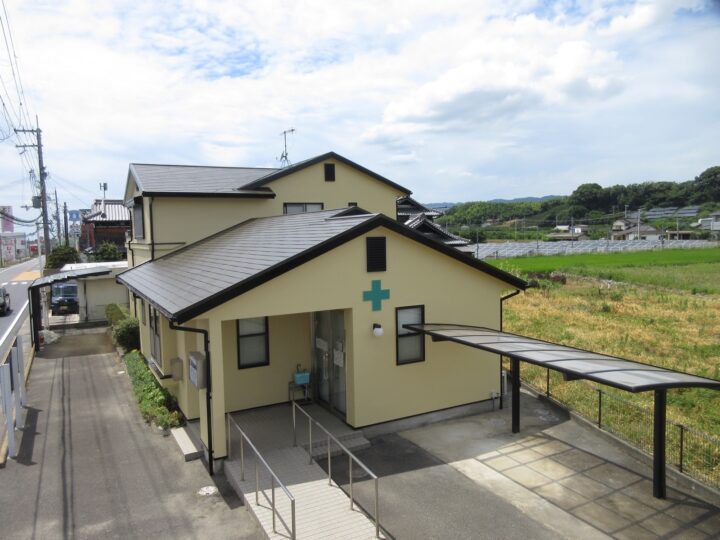 【海南市】S様邸<br>『ハニーイエローの外壁にエボニーイエローの屋根で落ち着きのある元気で素敵な印象に…°˖✧』