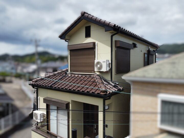 【和歌山市】M様邸<br>『クリームイエローのワントーンで統一された外壁で、光沢感のある仕上がりに…✧₊°』