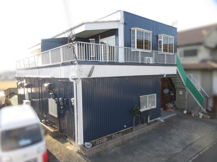 【岩出市】T様所有建物<br>『シンプルなディープブルー系とアクセントにホワイトの2色仕上げで、清潔感の溢れる仕上がりに…✧₊°』