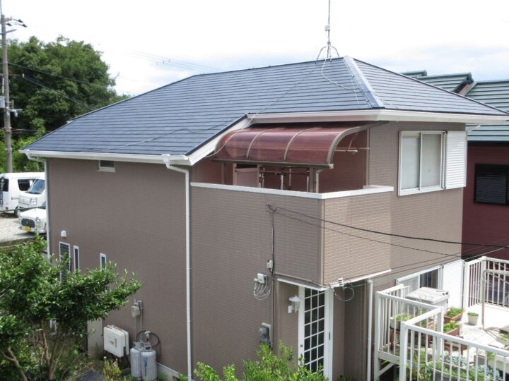 【和歌山市】K様邸<br>『ホワイトのコントラストが引き立つココアブラウンの外壁が明るい印象の素敵な仕上がりに…✧₊°』