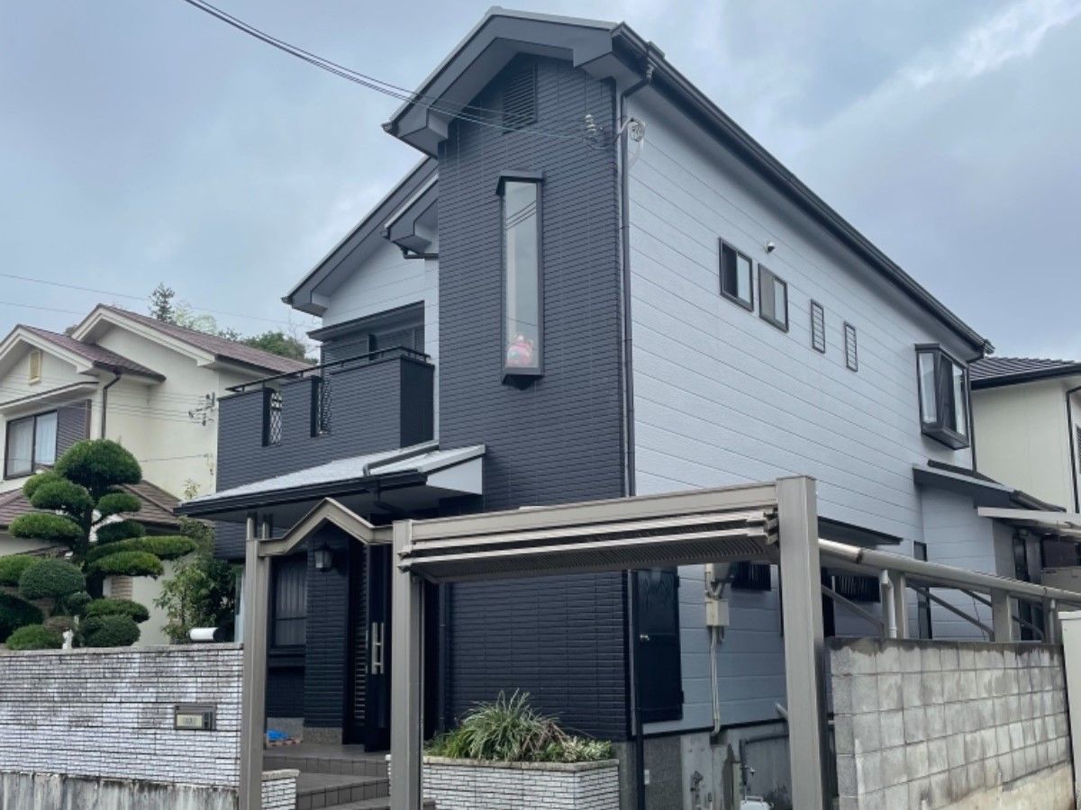 【海南市】S様邸『三段階のグレーで仕上げた、スタイリッシュで洗練された素敵な仕上がりに….°˖✧*✧˖°』Google口コミ数 1位の外壁塗装・屋根塗装・雨漏り専門店【外壁塗装 屋根塗装 海南市 エースペイント】🏠✨