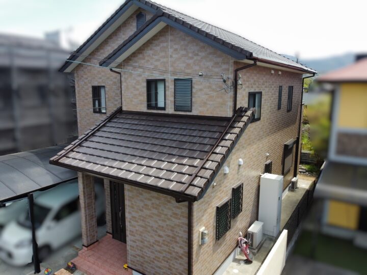 【橋本市】M様邸<br>『レンガ調の外壁材も、専用のクリヤー塗装で光り輝くような仕上がりに…✧₊°』