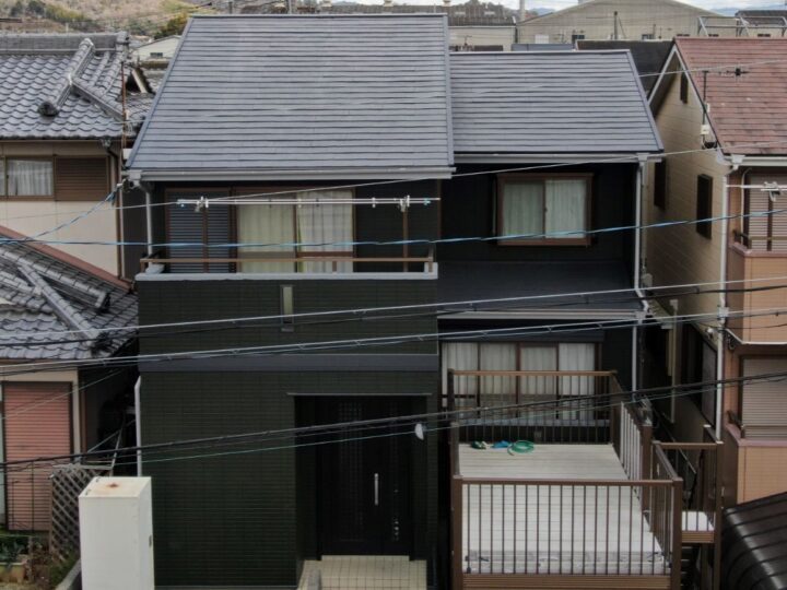 【紀の川市】　H様邸<br>『雰囲気がガラリと変わり、こだわりあるダークグリーンの外壁が美しい素敵なお家に…✧₊°』インテグラルコート塗布