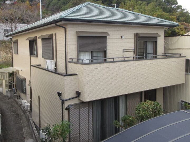 【和歌山市】　M様邸<br>『重厚感あるベージュの外壁に落ち着いたブラウンの付帯部が素敵な仕上がりに…』インテグラルコート塗布