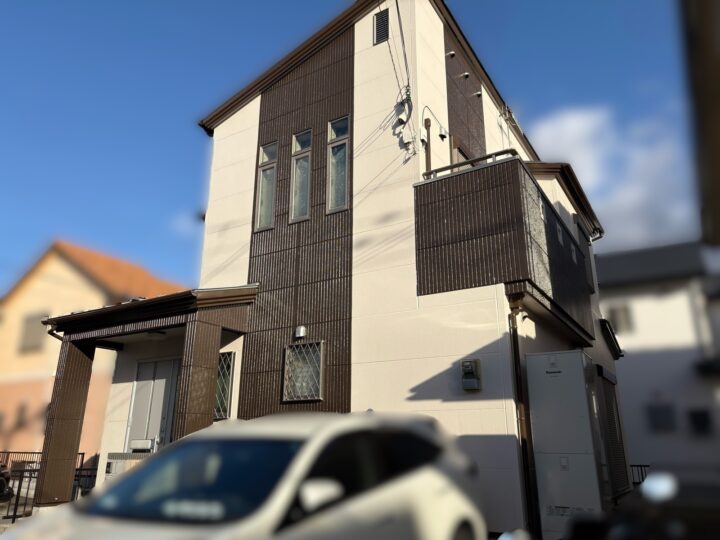 【和歌山市】I様邸<br>『大人気となっているグレージュ系統のツートーン塗装で、派手になりすぎず落ち着いた風合いの仕上がりに…✧₊°』