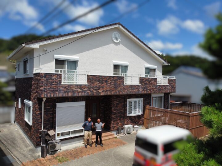 【和歌山市】H様邸<br>『人気の高い明るめのグレージュ系の外壁とブラウン系の屋根で、光沢感を持たせつつ落ち着いた色合いの仕上がりに…✧₊°』