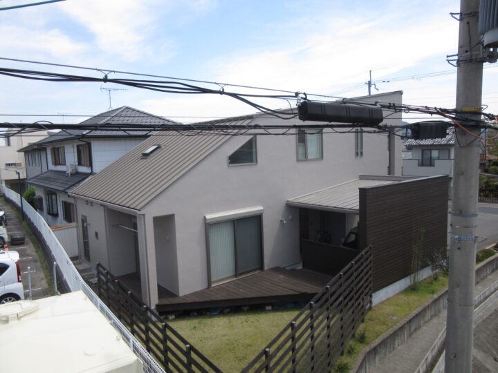 【和歌山市】K様邸<br>『フォーングレージュとチャコールグレージュの2色仕上げで、艶が抑えられた上品でモダンな仕上がりに…。✧₊°』