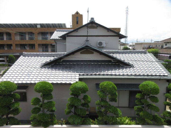 【和歌山市】　U様邸<br>『和瓦にマッチしたサンドグレージュの外壁が美しい素敵な仕上がりに…✧₊°』