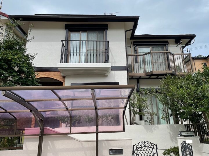 【和歌山市】S様邸<br>『グレージュの外壁にグリーンの屋根が上品な仕上がりに…✧₊°』<br>ウルトラTOP塗布