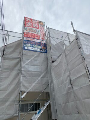 和歌山市密着の外壁塗装・屋根塗装専門店エースペイントの外壁の塗装と屋根の塗装　足場組立