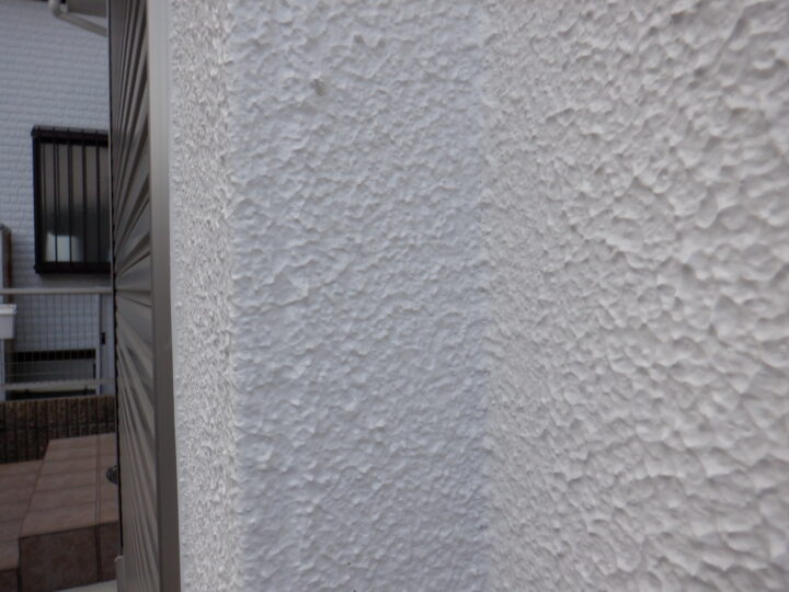 【泉南市】S様邸　外壁塗装・屋根塗装工事<br>『ホワイトの外壁にブラックのアクセントが印象的で素敵な仕上がりに…°˖✧』6