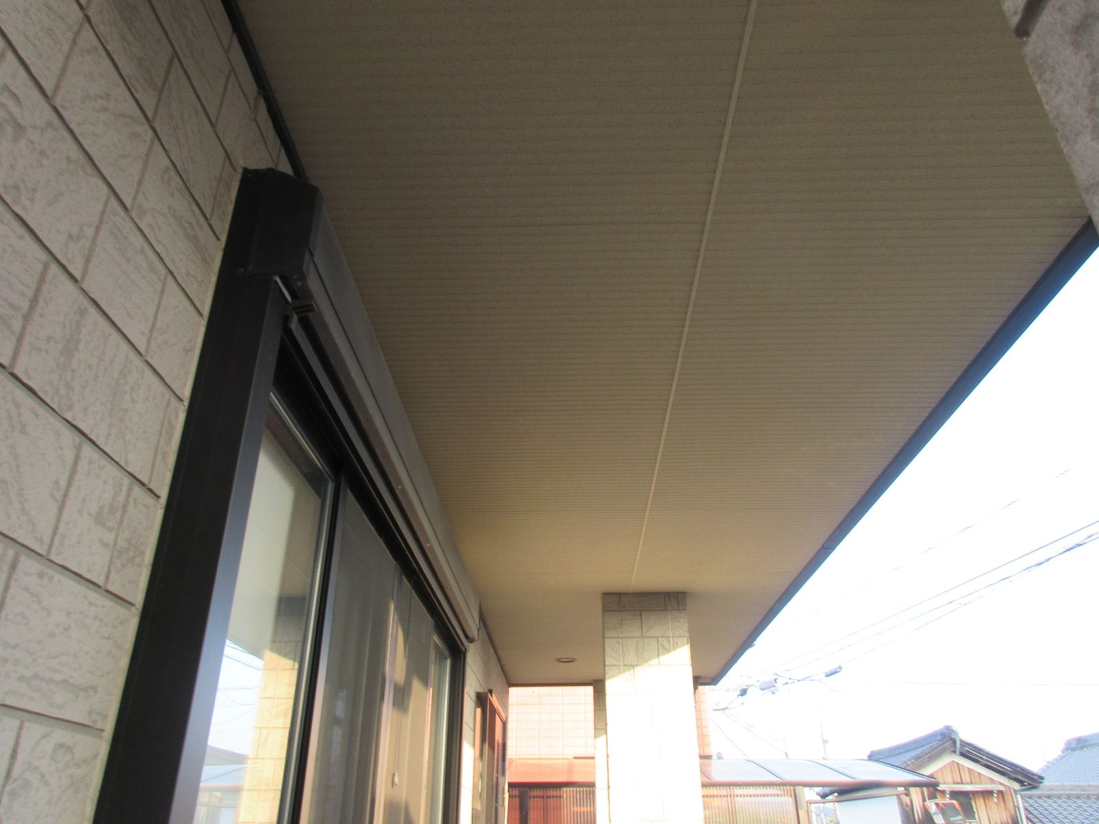 【和歌山市】　K様邸　 外壁・屋根塗装工事<br>『ブラックの屋根・付帯部とホワイトの外壁のコントラストが素敵なお家の仕上がりに…✧₊°』11