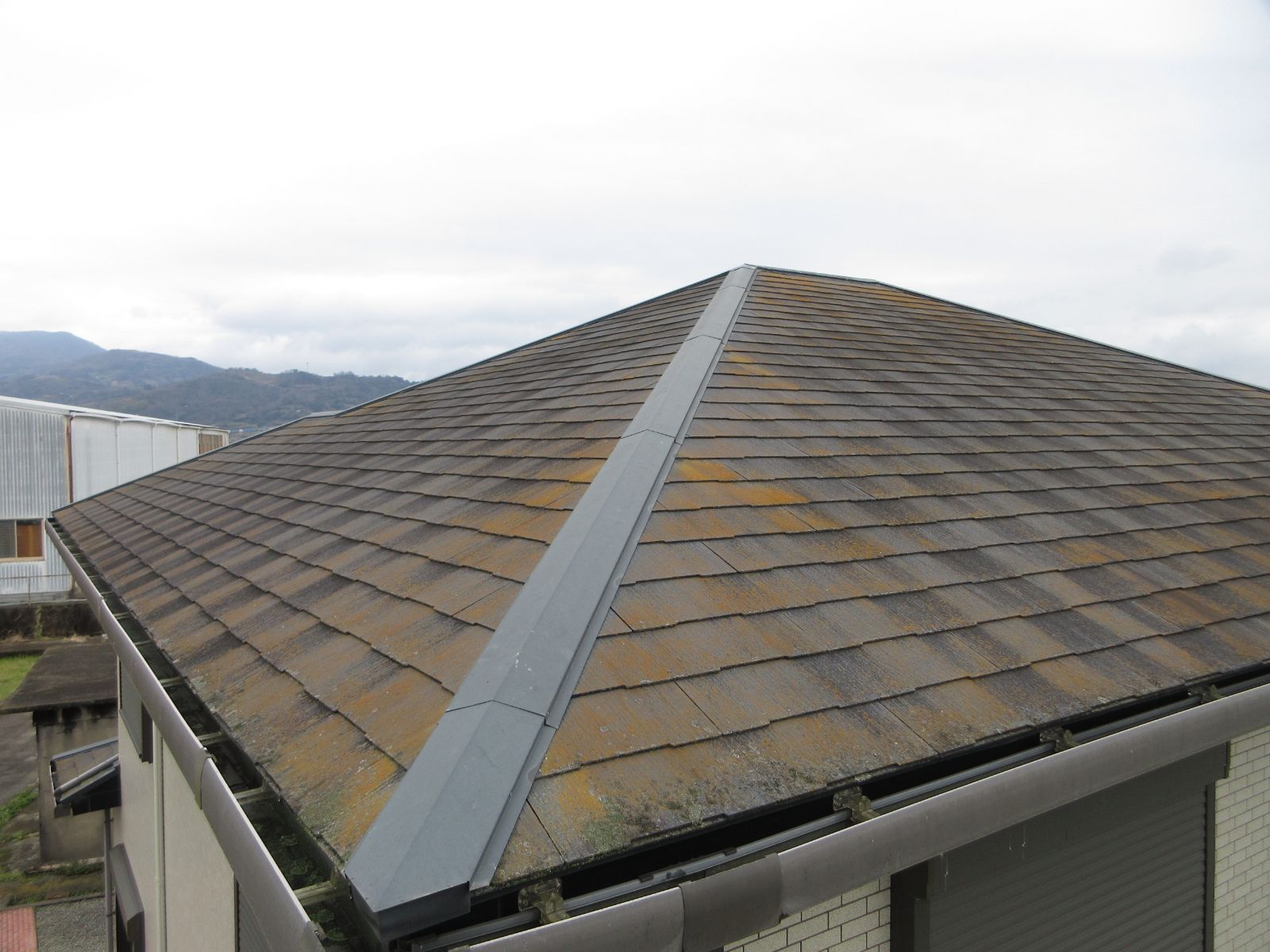 【紀の川市】 S様邸 屋根・付帯部塗装工事<br>『耐候色のブラックの屋根が際立つ素敵なお家に…✧₊°』3