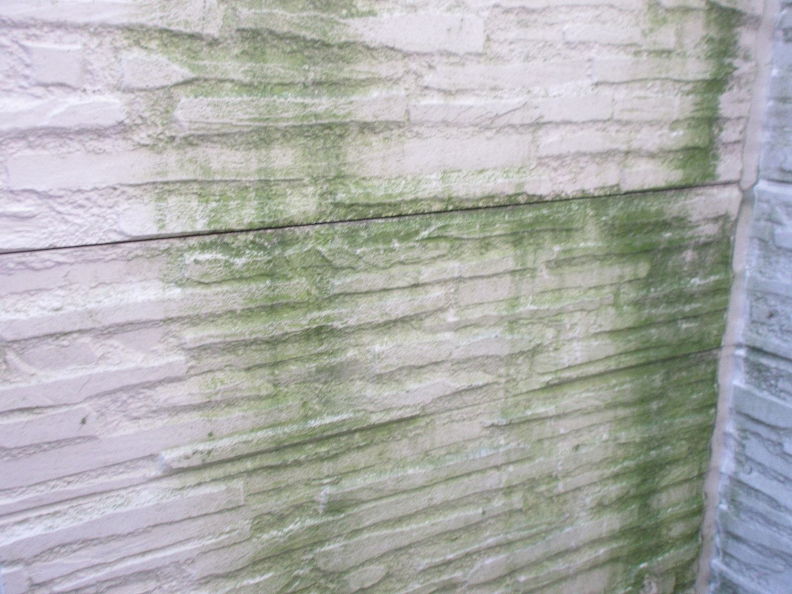 【和歌山市】　T様邸　外壁塗装工事<br>『レンガ調の外壁アクセントを活かしたクリヤー塗装で洋瓦が目を引く新築の様な仕上がりに…✧₊°』11