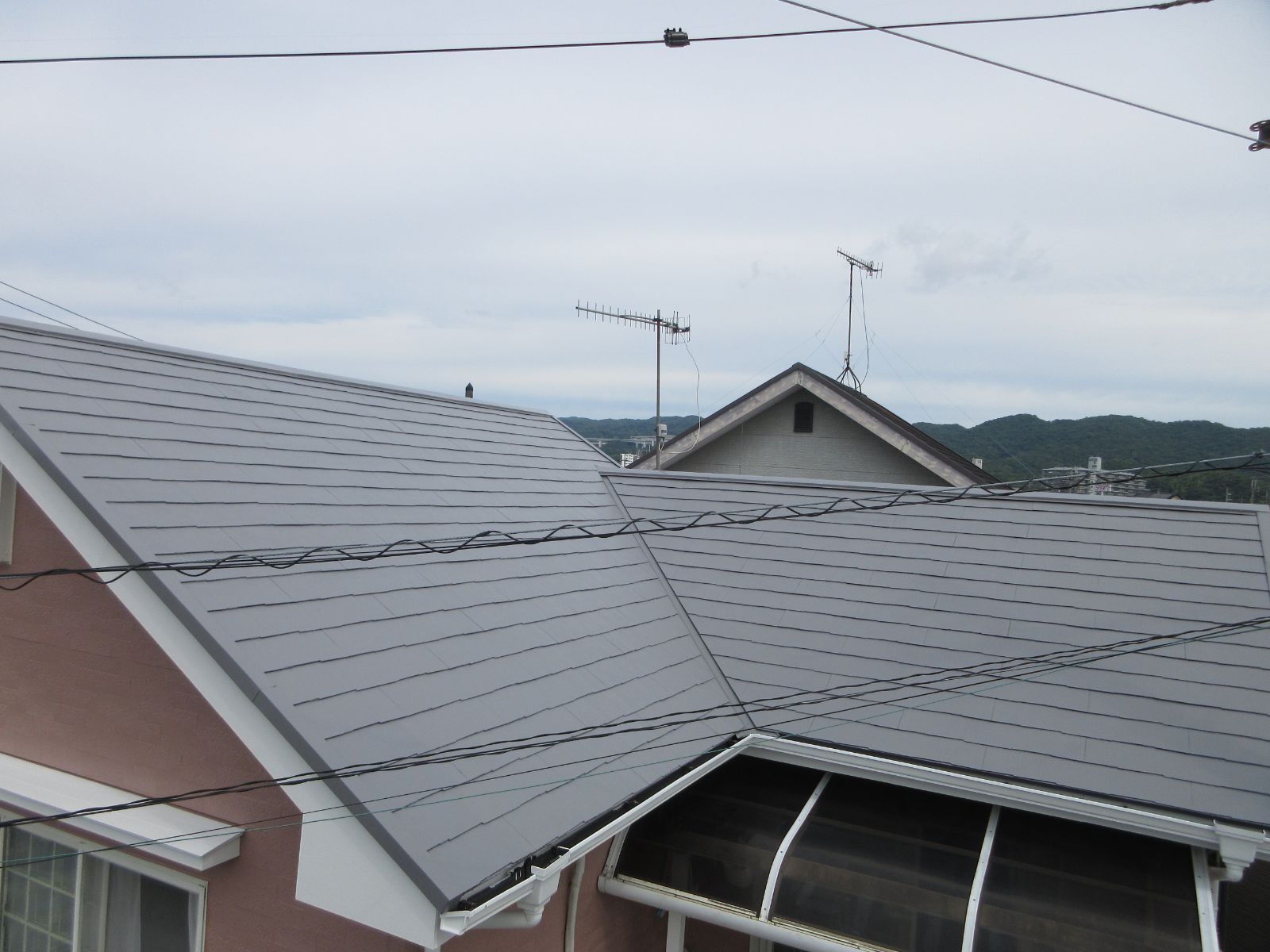 【岩出市】N様邸 外壁塗装・屋根塗装<br>『コーラルピンクの外壁にホワイトの付帯部が印象的な可愛らしい素敵なお家に…✧₊°』4