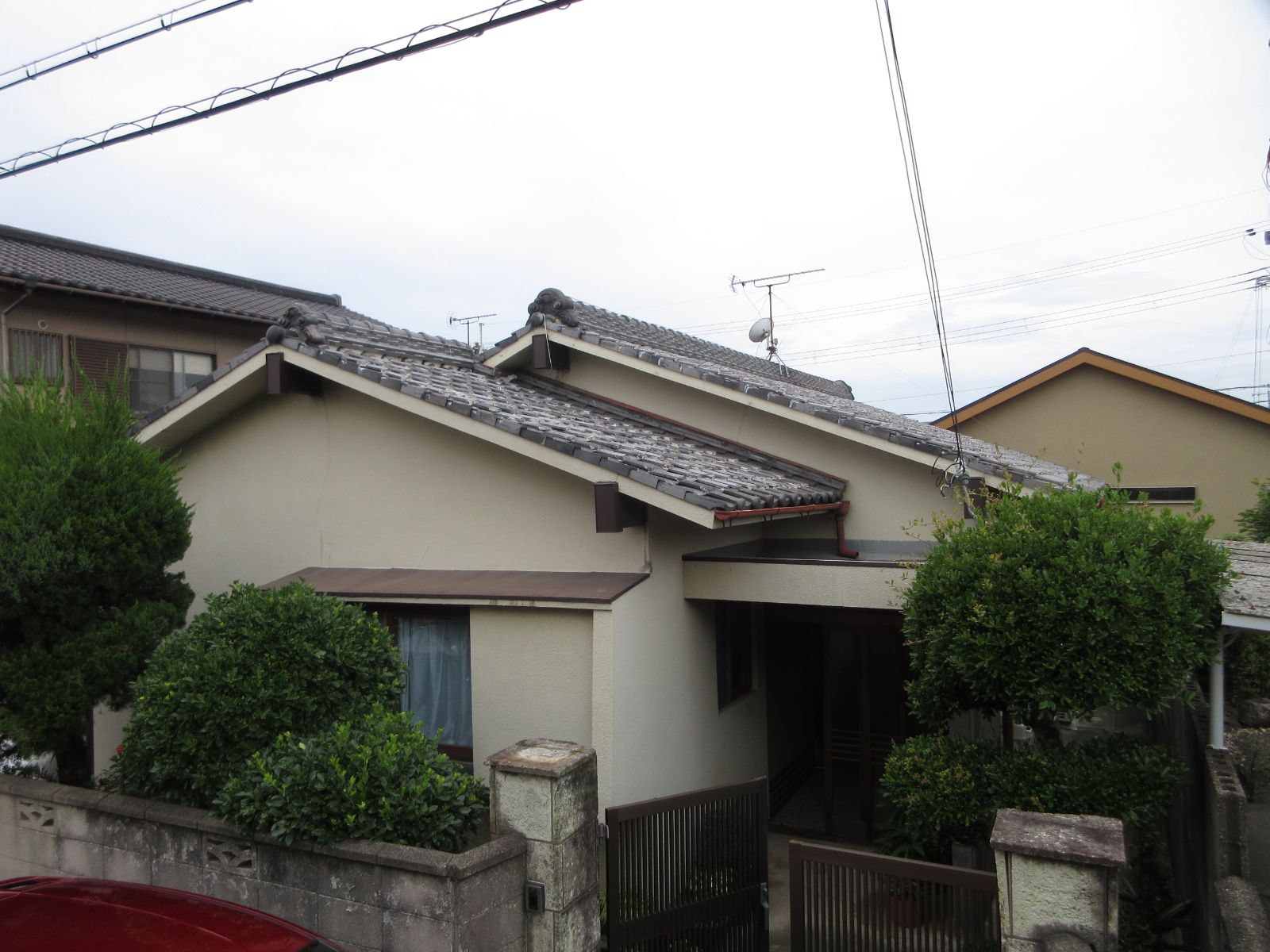 【和歌山市】S様邸『緑の木々が目立つライトグレーの外壁が、新築の様な素敵なお家に…✧₊°』1