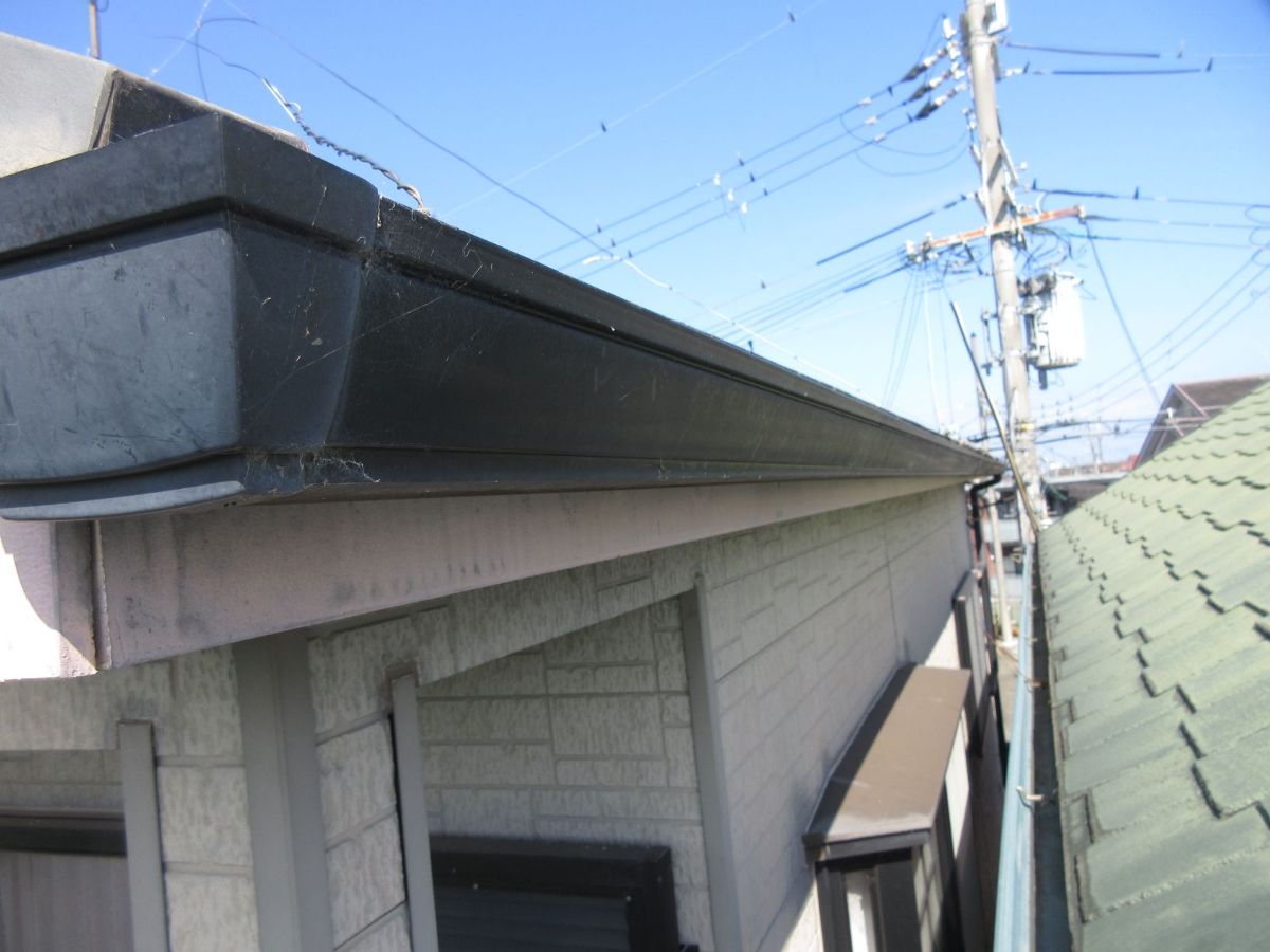 【岸和田市】　K様邸<br>『クリームの外壁にワインレッドの屋根が映える上品に輝くお家に…°˖✧*✧˖°』　インテグラルコート塗布5