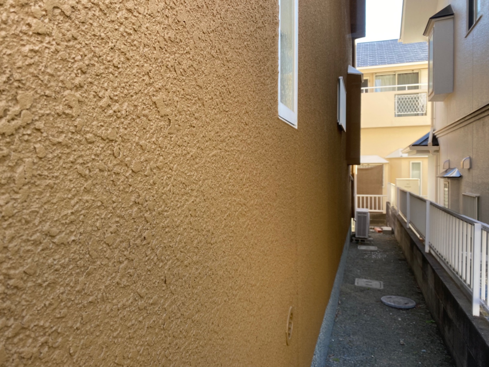 【和歌山市】　Y様邸<br>『神聖なホワイトのアクセント部が眩しいブラウンの外壁で新築同様の仕上がりに…˖✧』4