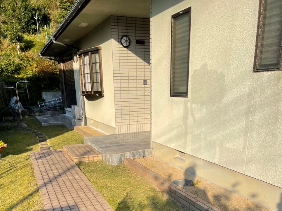 【紀の川市】 U様邸<br>『外壁の元の色を活かした艶なしのこだわりある塗装で新築のような仕上がりに…✧』1