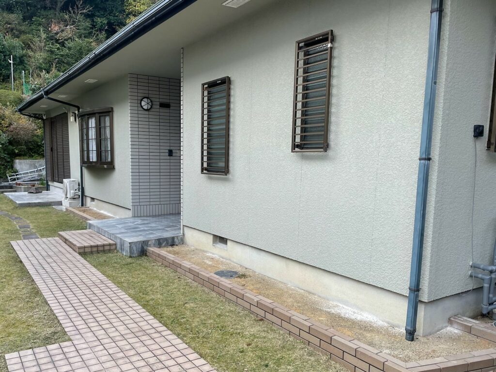 【紀の川市】 U様邸<br>『外壁の元の色を活かした艶なしのこだわりある塗装で新築のような仕上がりに…✧』2