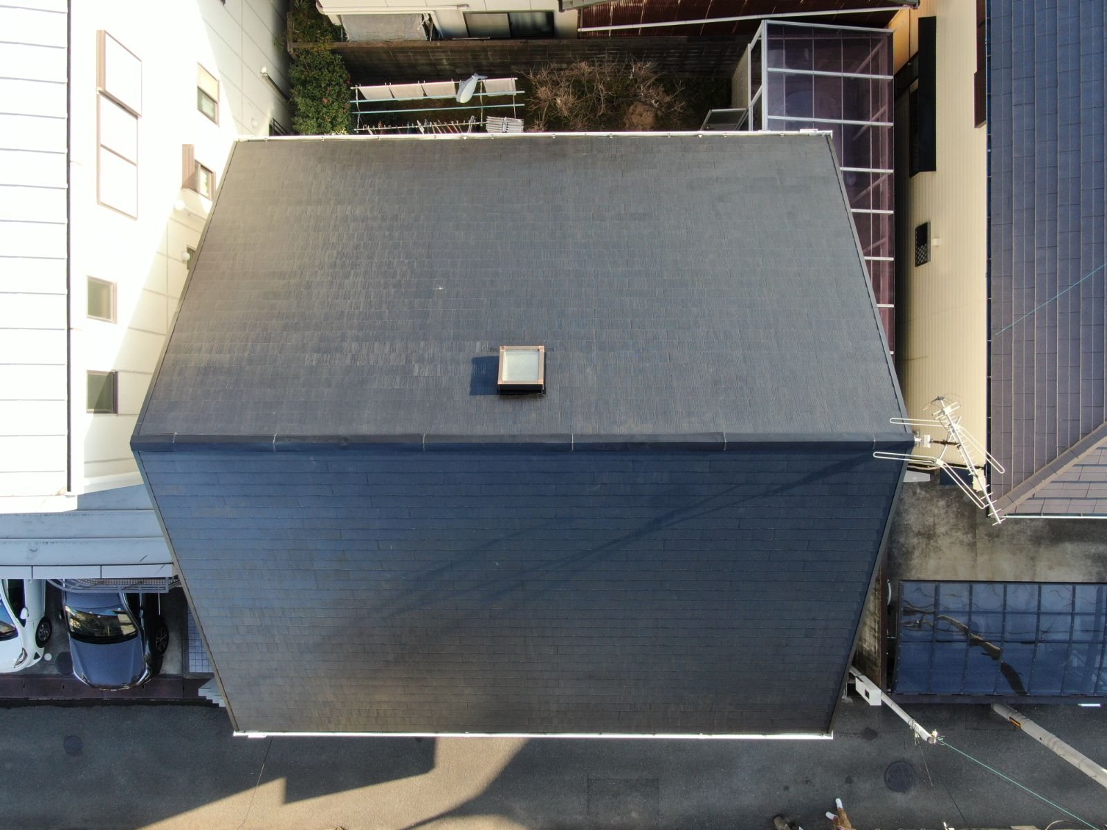 【和歌山市】　D様邸<br>『ダークグレーとライトグレーを組み合わせたツートンカラーの外壁にブラックの屋根で存在感ある仕上がりに…✧₊°』ウルトラTOP塗布8