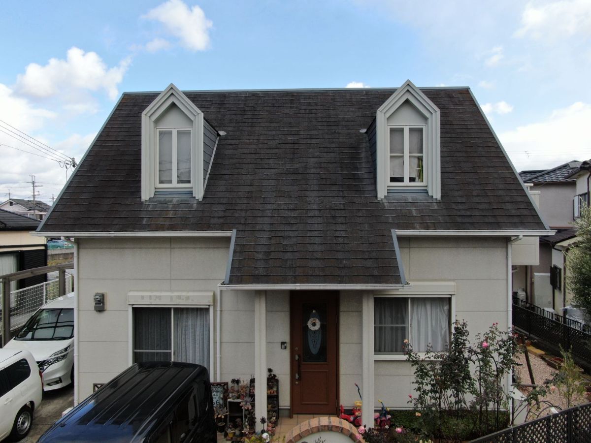 【岩出市】　I様邸<br>『ライトグレーの外壁にディープグレーの屋根が際立つ海外風の素敵なお家に…✧₊°』ウルトラTOP塗布1