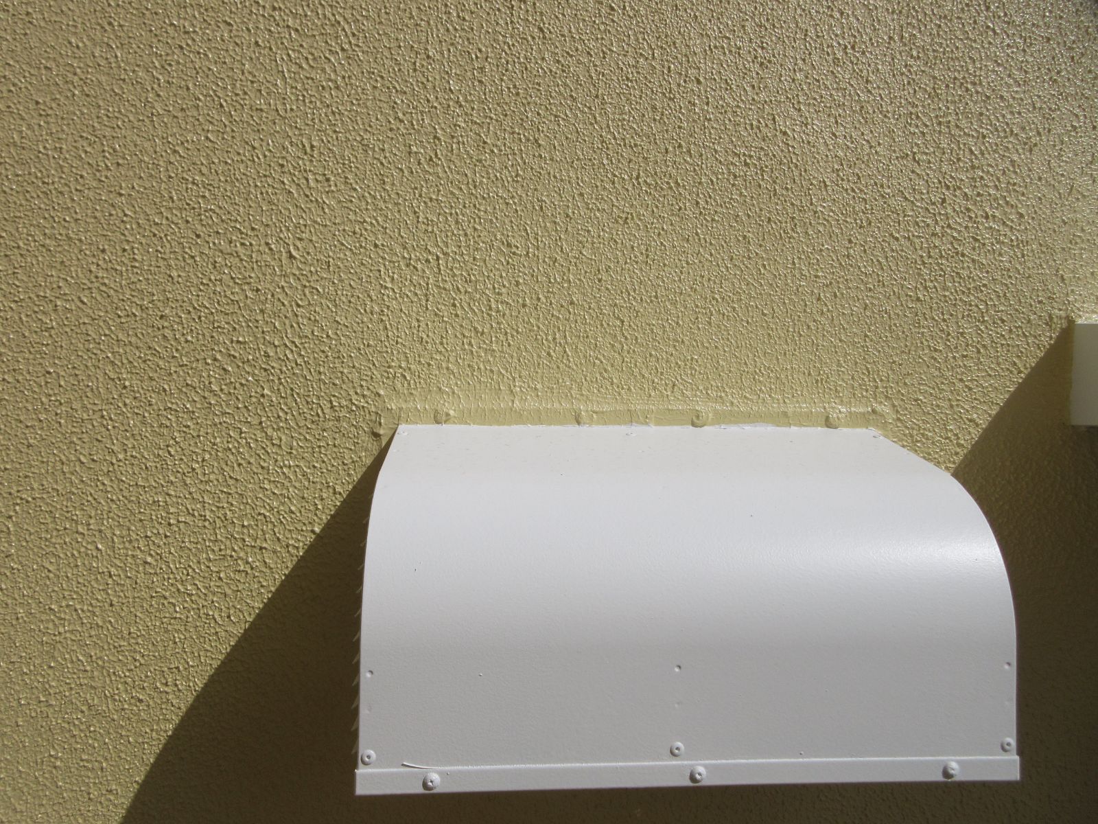 【和歌山市】　Ｕ様邸<br>『こだわりの洋瓦が引き立つクリームイエローの外壁で新築の様な仕上がりに…✧₊°』ウルトラTOP塗布8