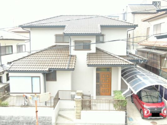 【和歌山市】　T様邸<br>『こだわりのダークグレージュで仕上げた屋根とグレージュの外壁が素敵な仕上がりに…✧₊°』