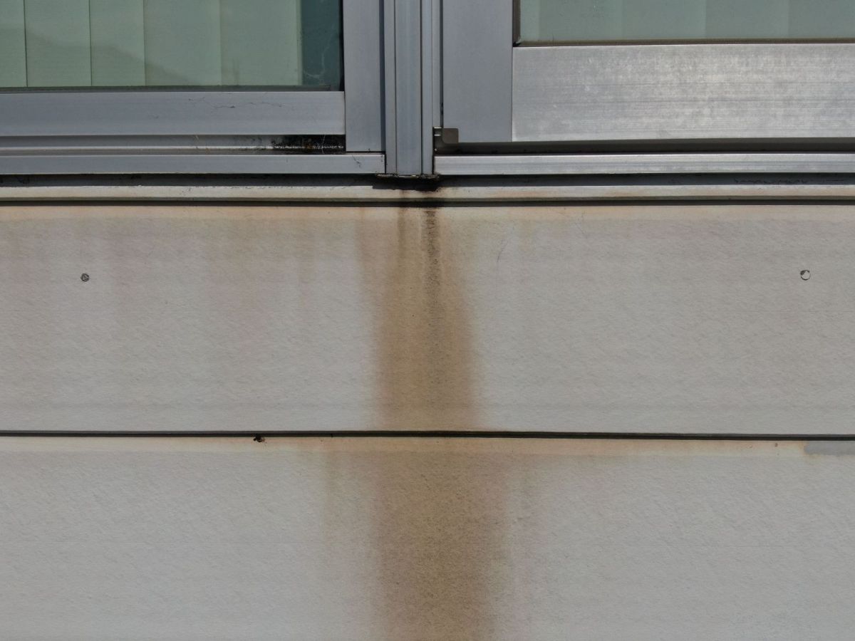 【和歌山市】　S様邸<br>『ホワイトを基調とした外壁にブラックのアクセントがハイセンスで素敵な仕上がりに…✧₊°』インテグラルコート塗布7