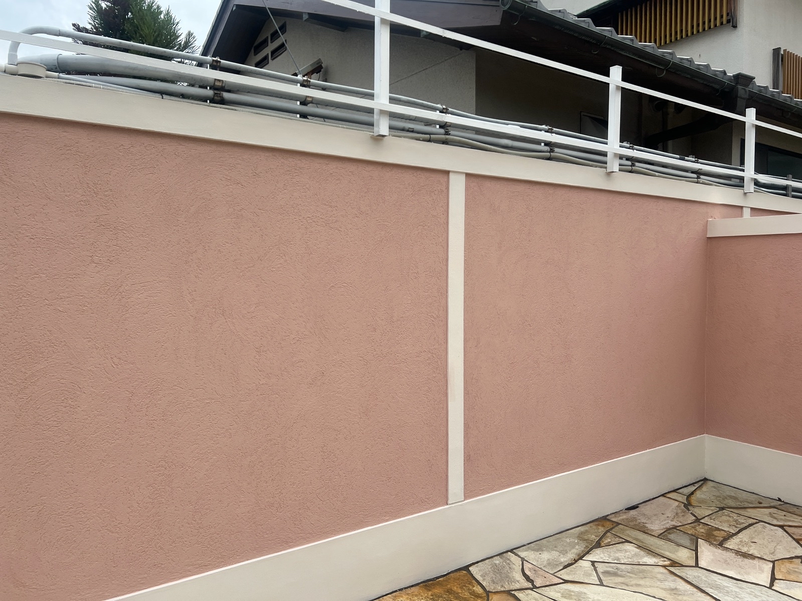 【和歌山市】　Ｕ様邸<br>『こだわりのローズピンクの擁壁が可愛らしい素敵な仕上がりに…✧₊°』4