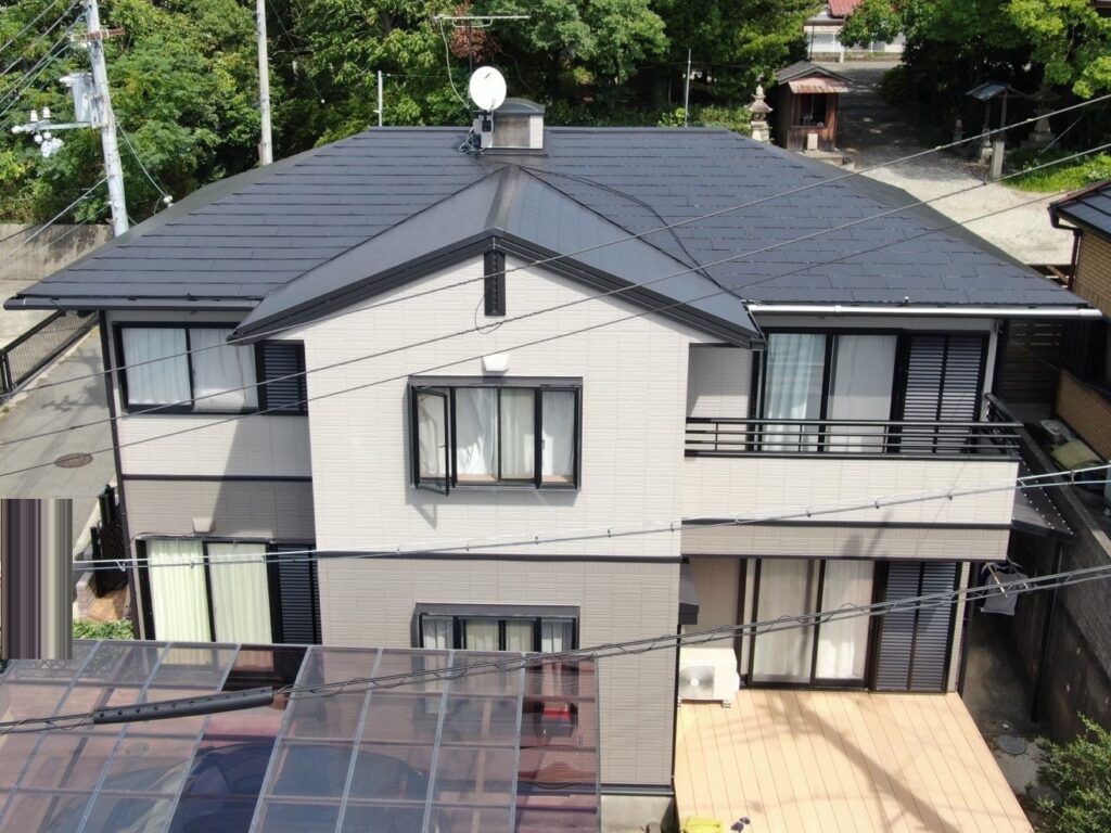 【和歌山市】　I様邸<br>『グレージュカラーで合わせた外壁にダークグレーの屋根が重厚感溢れる素敵な仕上がりに…✧₊°』2