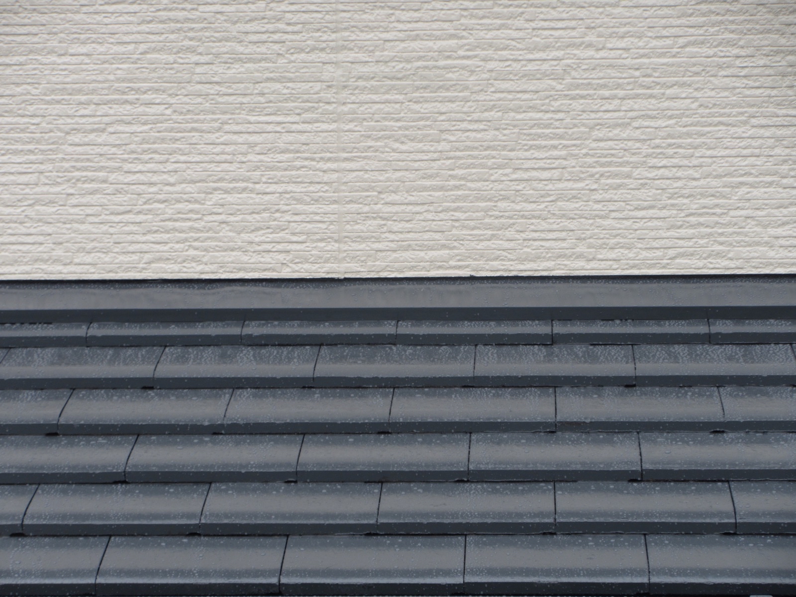 【岩出市】　S様邸<br>『サンドグレージュの外壁にダークグレーの屋根が上品で素敵な仕上がりに…✧₊°』6
