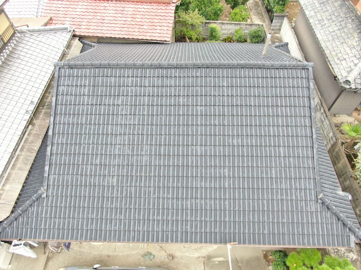 【橋本市】　H様邸<br>『耐久性抜群の外壁カバー工法とブラックの屋根が重厚感溢れる素敵な仕上がりに…✧₊°』5