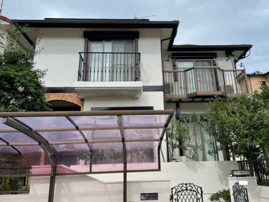 【和歌山市】S様邸<br>『グレージュの外壁にグリーンの屋根が上品な仕上がりに…✧₊°』<br>ウルトラTOP塗布