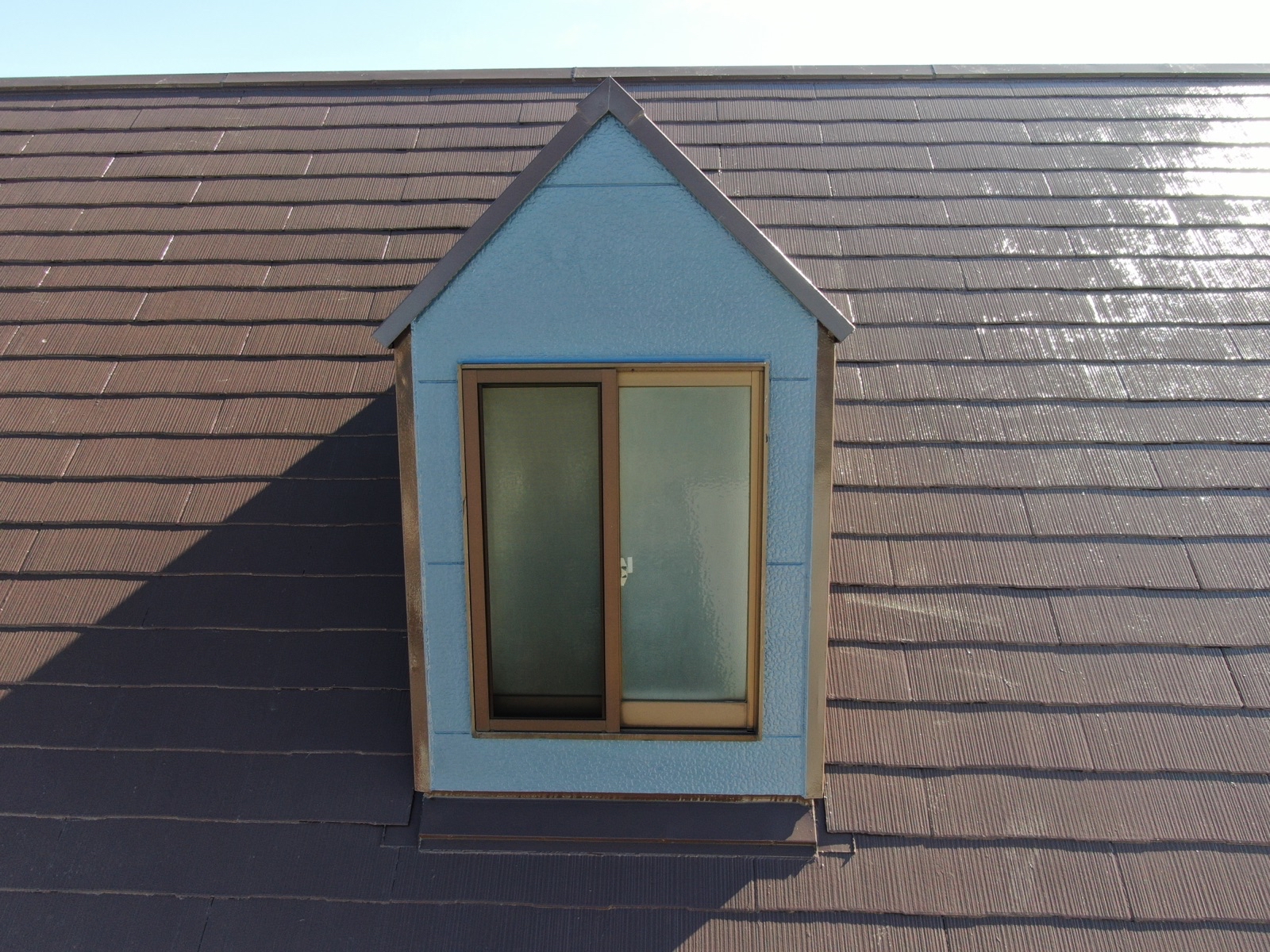 【和歌山市】　S様邸<br>『マリンブルーの外壁にニューブラウンの屋根がおしゃれで素敵な仕上がりに…✧₊°』インテグラルコート塗布10