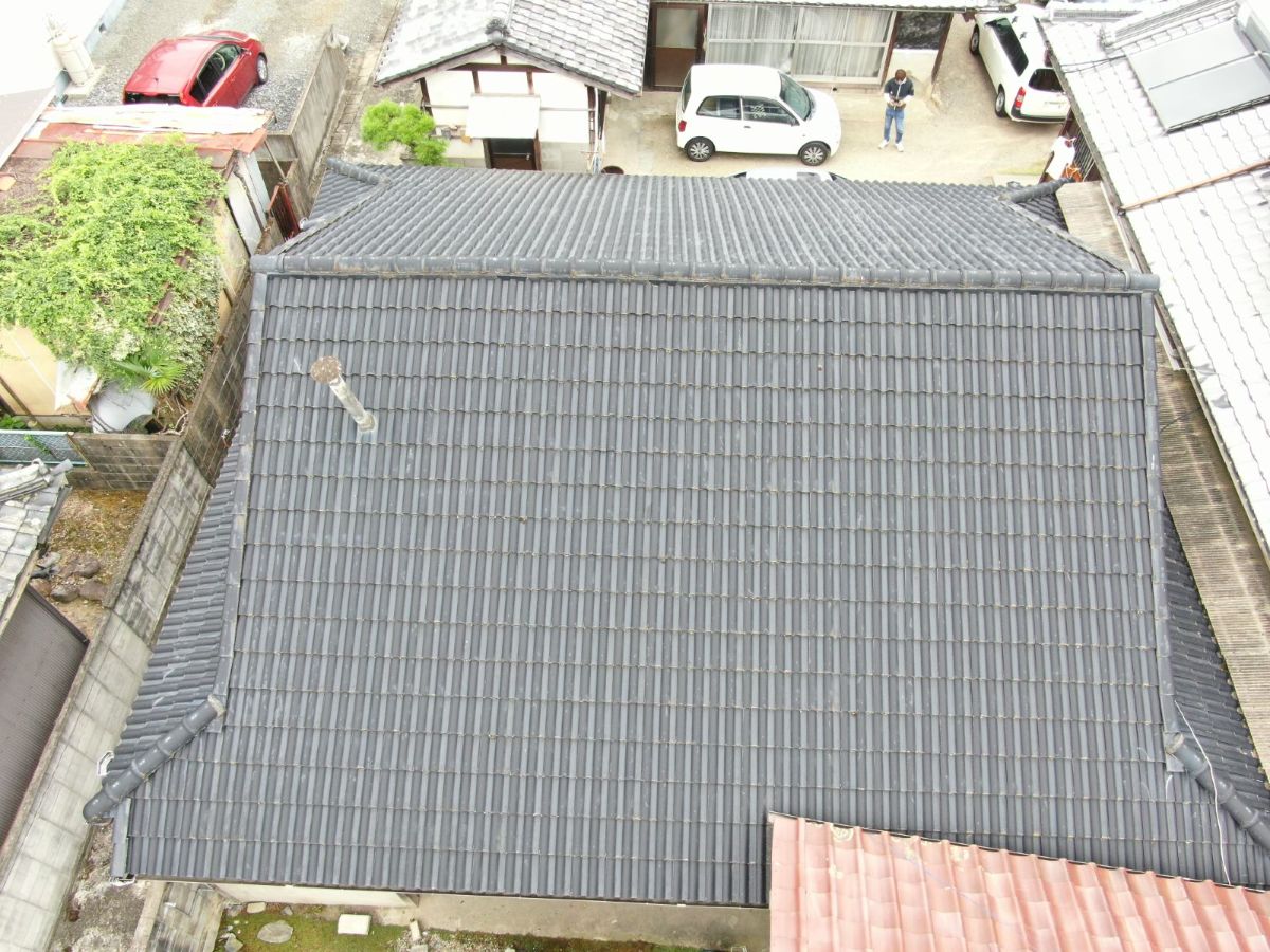 【橋本市】　H様邸<br>『耐久性抜群の外壁カバー工法とブラックの屋根が重厚感溢れる素敵な仕上がりに…✧₊°』9