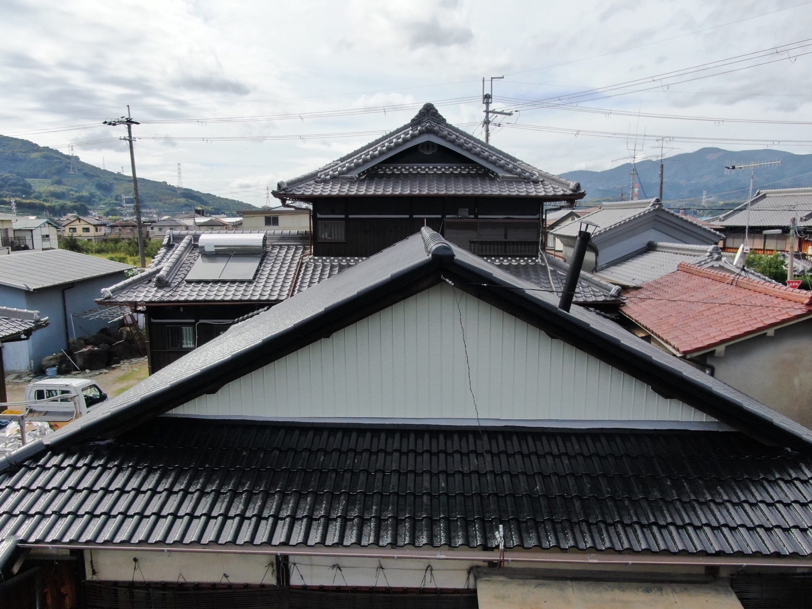 【橋本市】　H様邸<br>『耐久性抜群の外壁カバー工法とブラックの屋根が重厚感溢れる素敵な仕上がりに…✧₊°』8