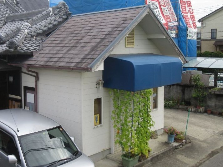 【岩出市】　T様邸<br>『グレージュの外壁にネイビーブルーの屋根がおしゃれな仕上がりに…✧₊°』5