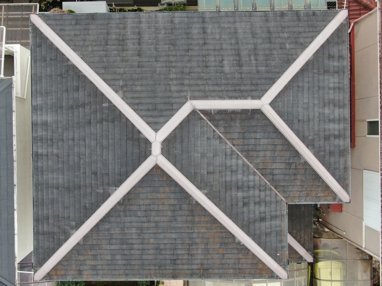 【和歌山市】　D様邸<br>『ダークグレーの外壁にブラックの屋根が重厚感溢れる素敵な仕上がりに…✧₊°』インテグラルコート塗布3