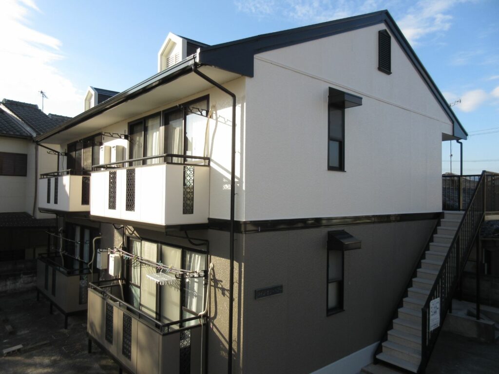 【和歌山市】　Ｅ様邸<br>『グレージュで統一された外壁と屋根が落ち着いた印象で素敵な仕上がりに…✧₊°』2