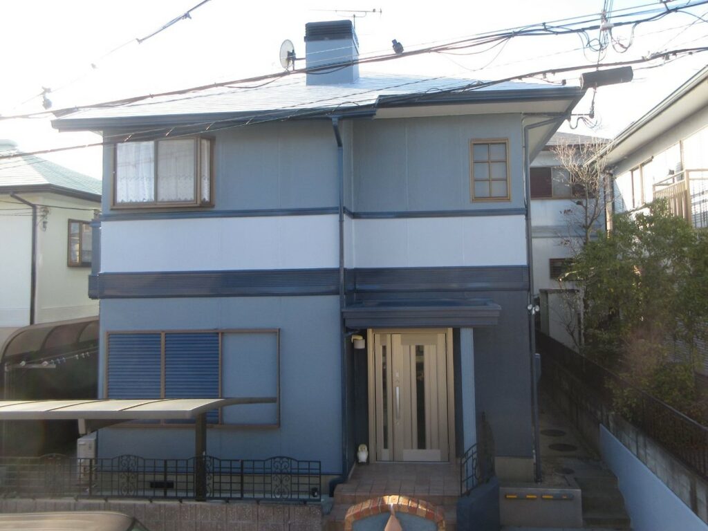 【和歌山市】　K様邸<br>『ブルーのグラデーションで揃えた外壁と屋根がハイセンスで素敵な仕上がりに…✧₊°』2