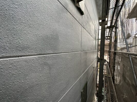 和歌山市密着の外壁塗装・屋根塗装専門店エースペイントの外壁の塗装　下塗り塗装