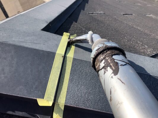 和歌山市密着の外壁塗装・屋根塗装専門店エースペイントの屋根の塗装　コーキング打設