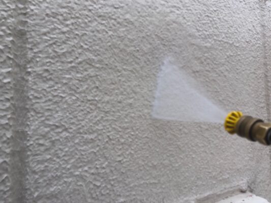 和歌山市密着の外壁塗装・屋根塗装専門店エースペイントの外壁の塗装　高圧洗浄