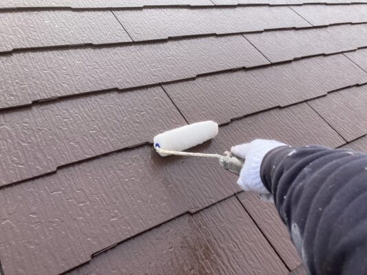 屋根塗装　上塗りコーティング